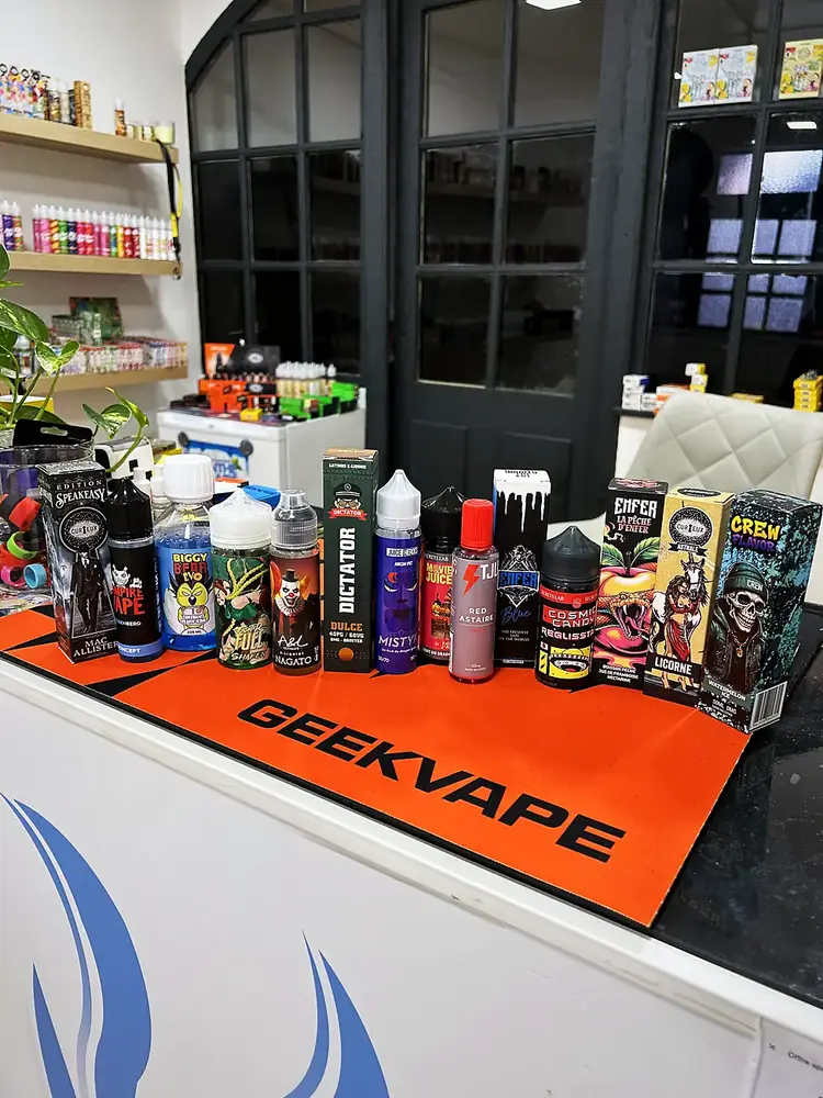 Sélection d'e-liquides français en boutique